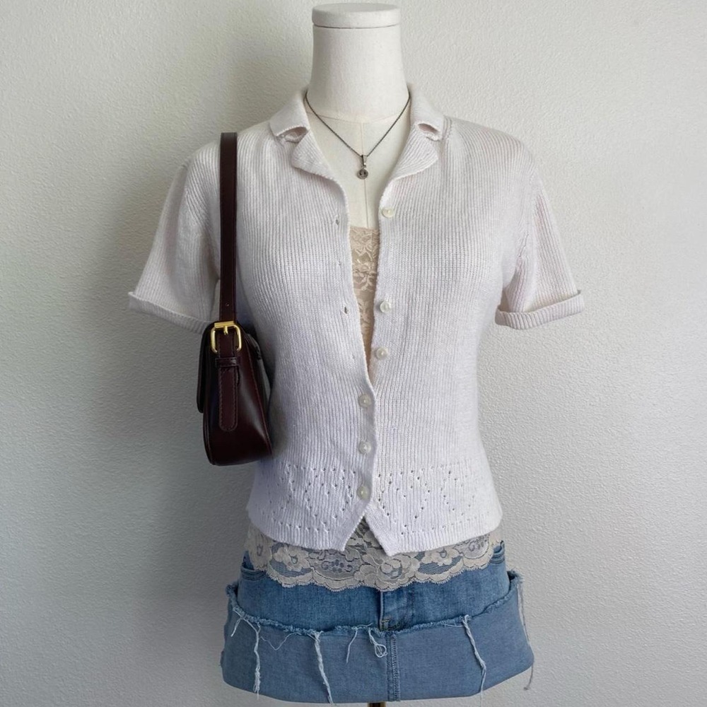 Vintage Heirloom Collectibles White Ribbed Short Sleeve Button Up Sweater